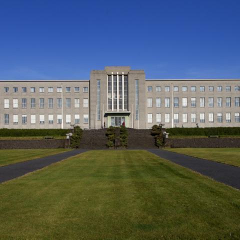 Háskóli Íslands, Aðalbygging